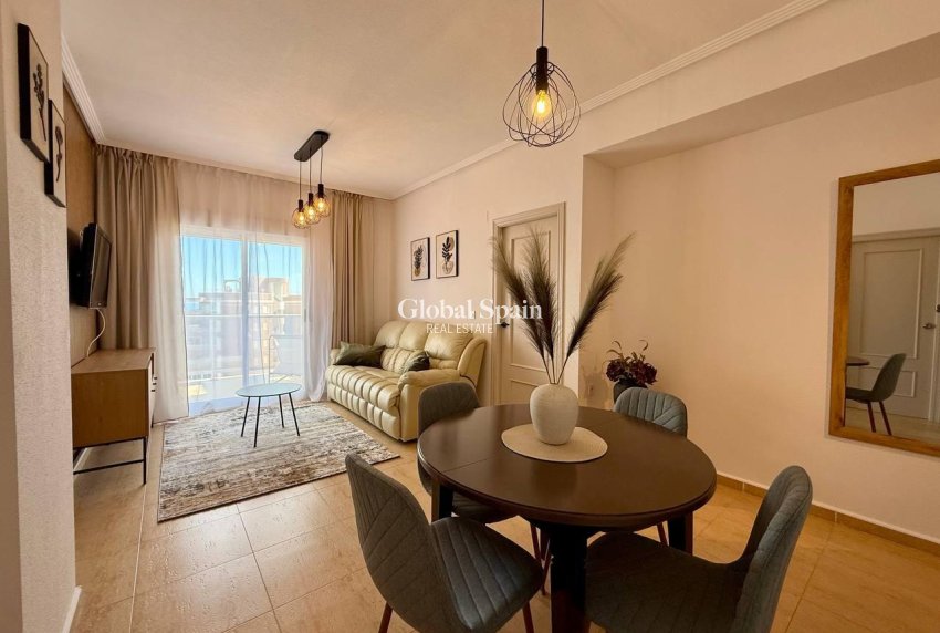 Wiederverkauf - WOHNUNG -
GUARDAMAR DEL SEGURA