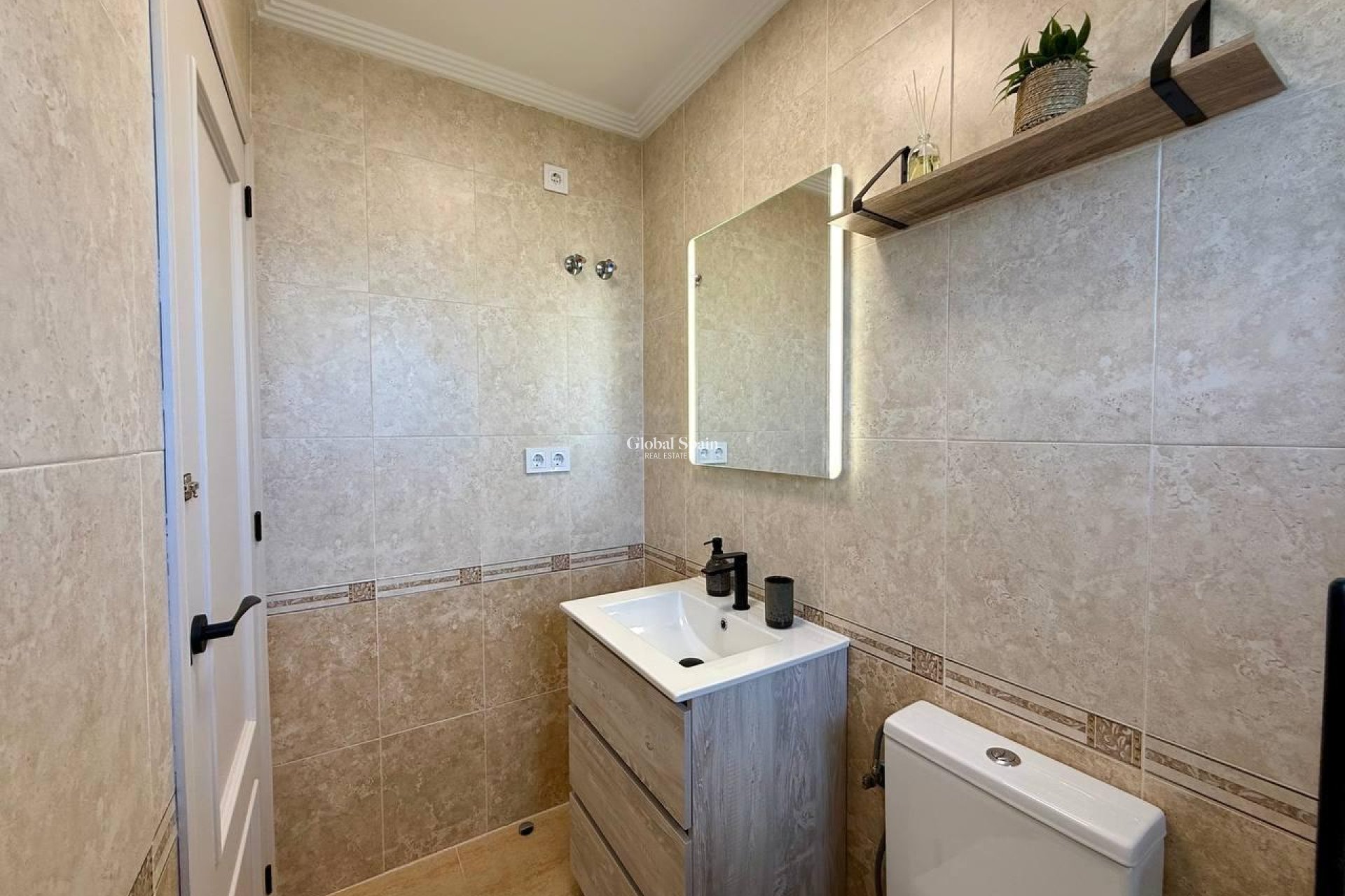 Wiederverkauf - WOHNUNG -
GUARDAMAR DEL SEGURA