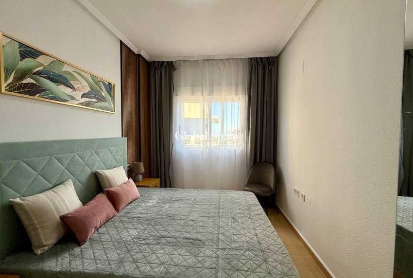 Wiederverkauf - WOHNUNG -
GUARDAMAR DEL SEGURA