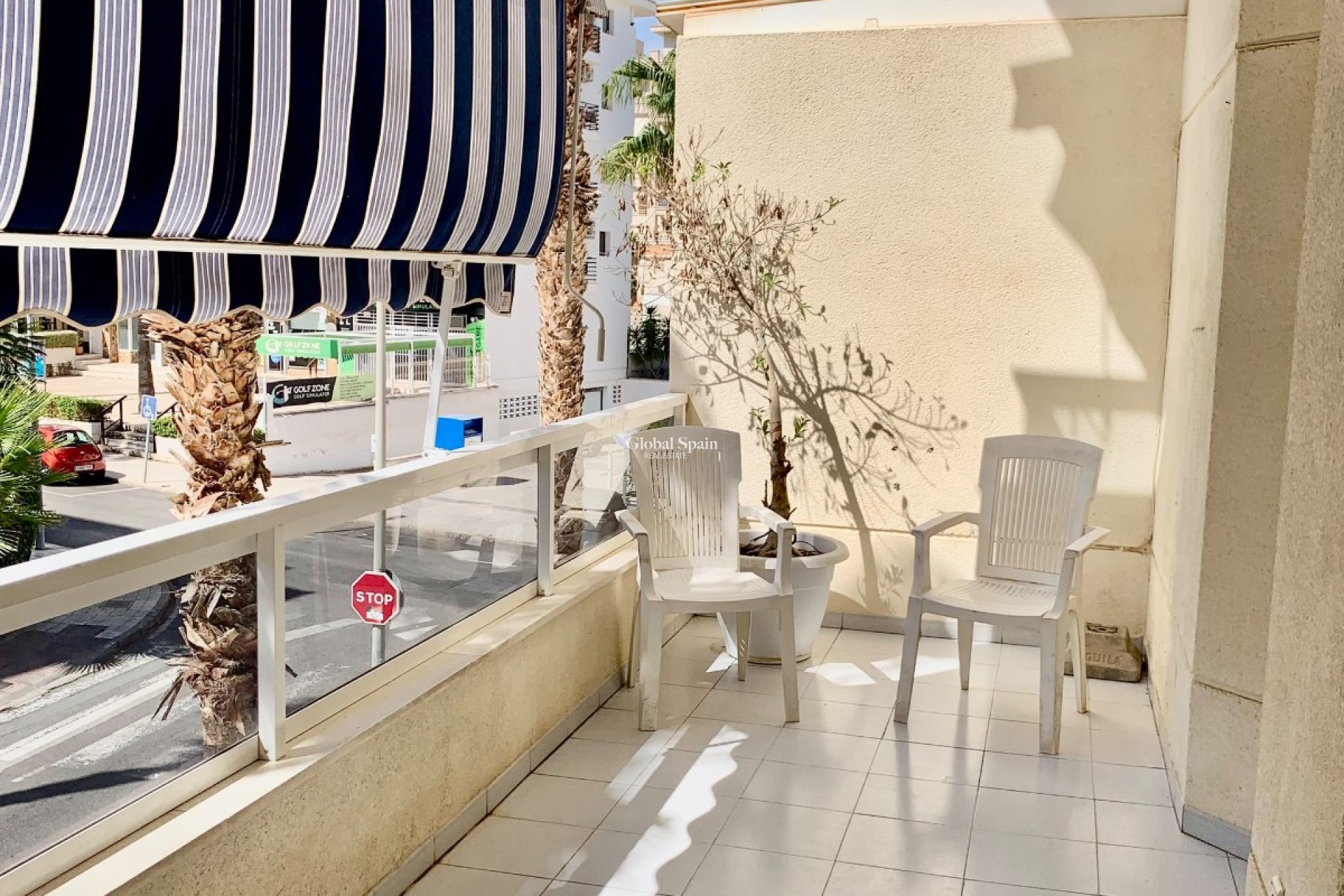 Wiederverkauf - WOHNUNG -
L'ALBIR - center
