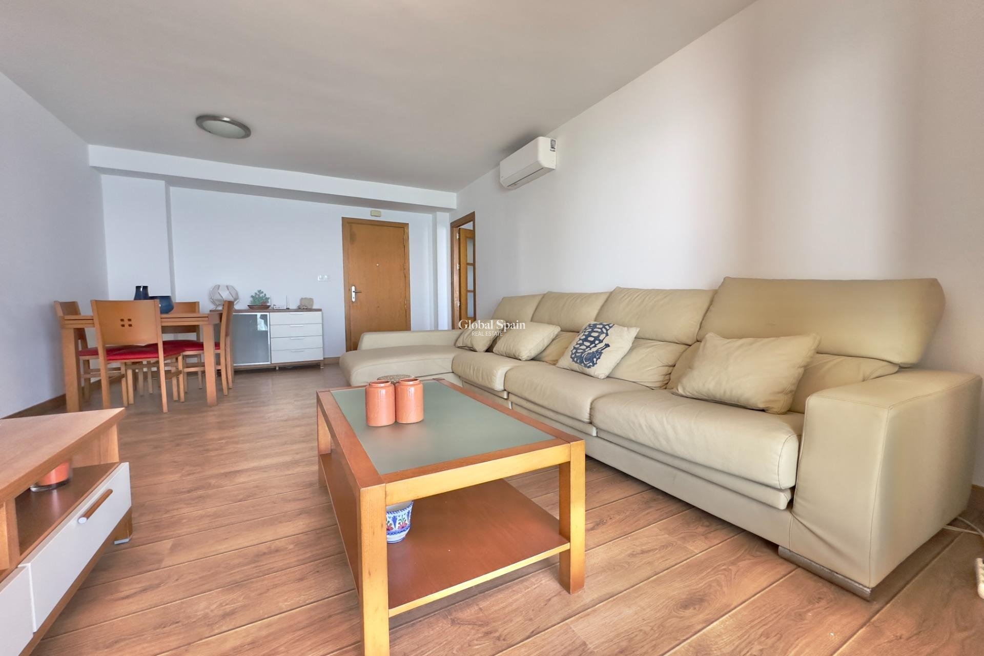 Wiederverkauf - WOHNUNG -
LA MANGA DEL MAR MENOR - Playa del Esparto-Veneziola