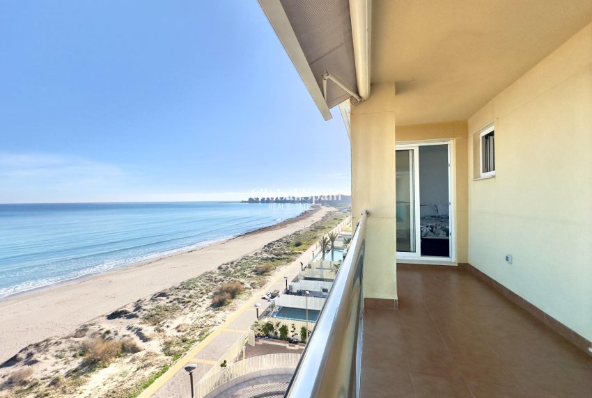 Wiederverkauf - WOHNUNG -
LA MANGA DEL MAR MENOR - Playa del Esparto-Veneziola