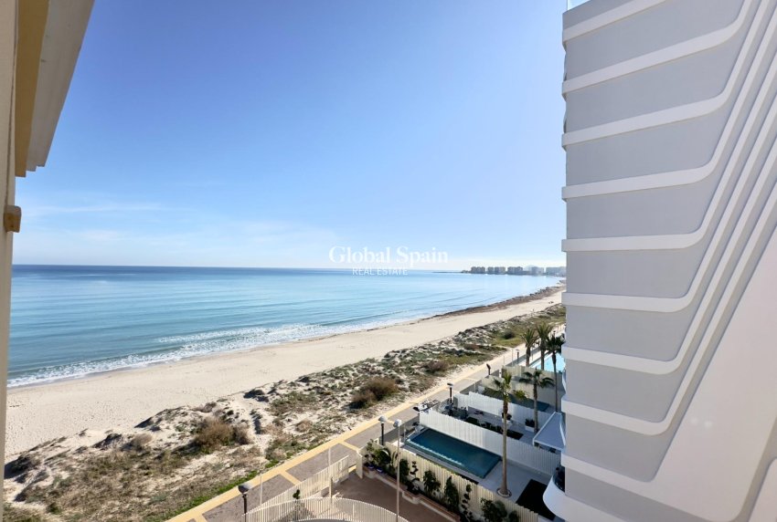 Wiederverkauf - WOHNUNG -
LA MANGA DEL MAR MENOR - Playa del Esparto-Veneziola