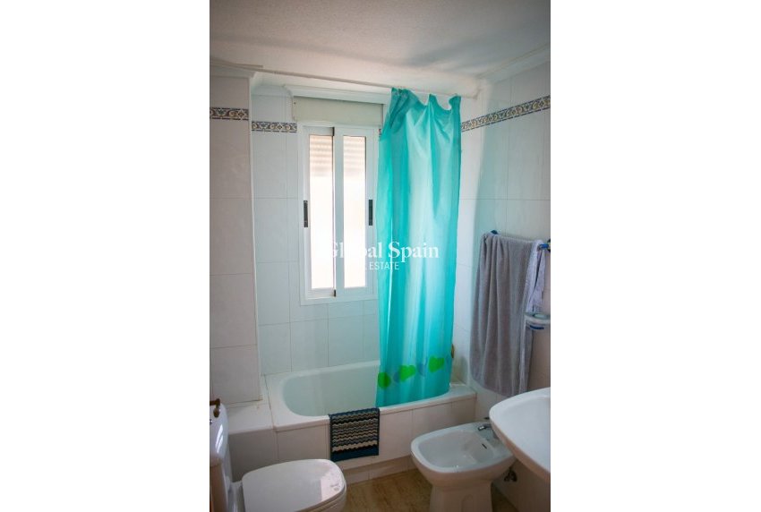 Wiederverkauf - WOHNUNG -
LA MANGA DEL MAR MENOR