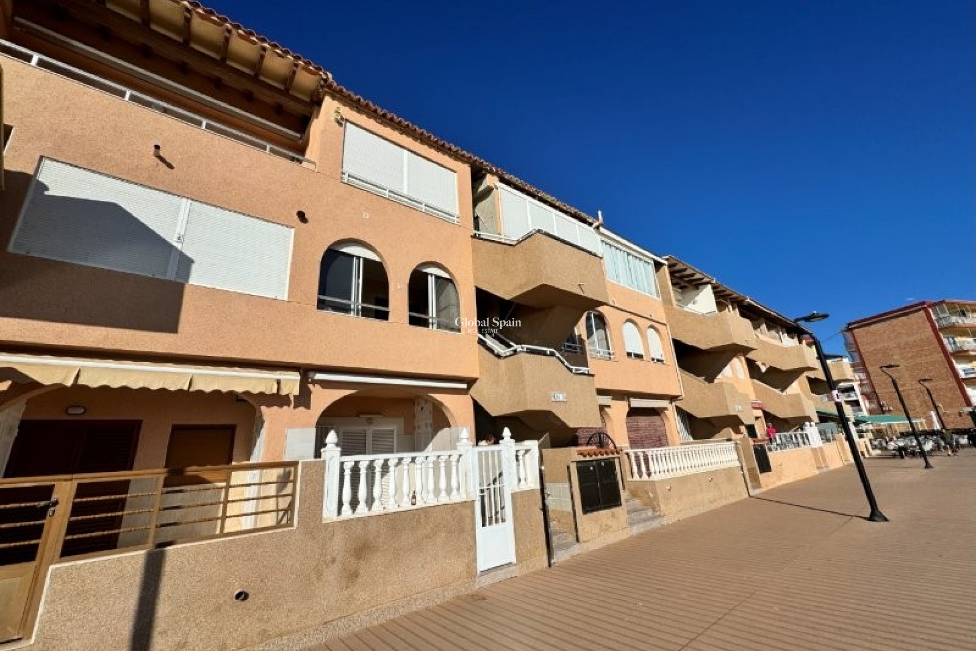 Wiederverkauf - WOHNUNG -
LA MATA - Costa Blanca