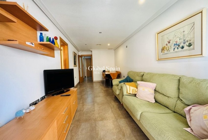 Wiederverkauf - WOHNUNG -
LA MATA - Costa Blanca