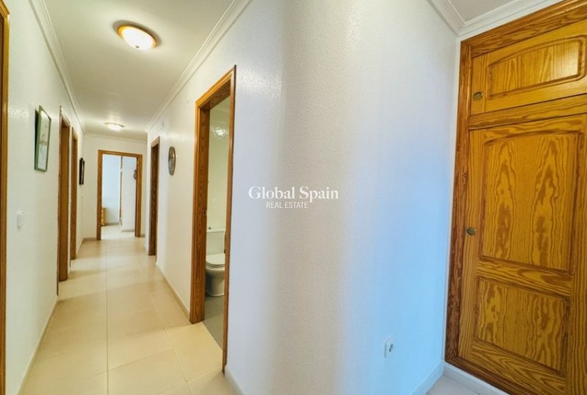 Wiederverkauf - WOHNUNG -
LA MATA - Costa Blanca