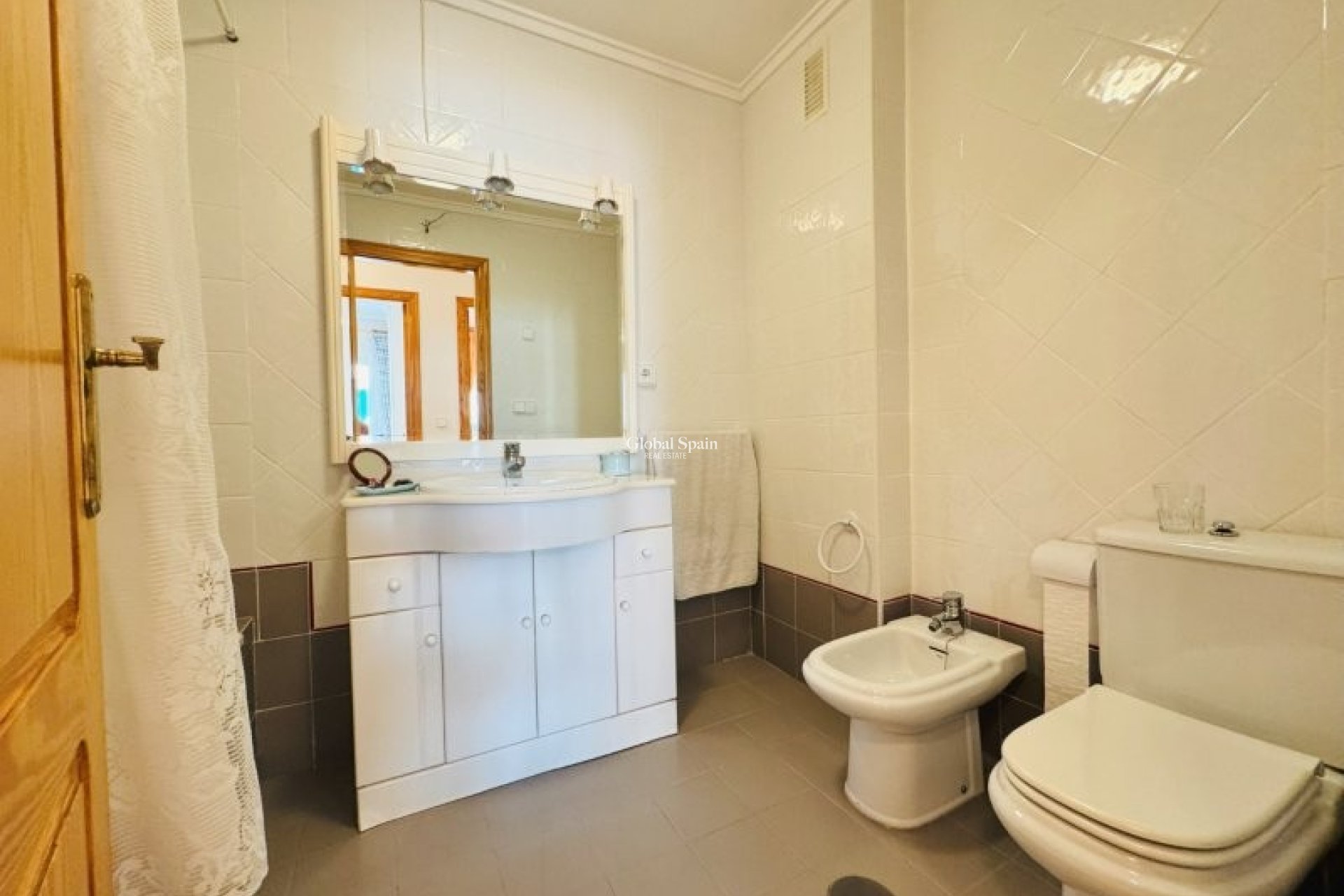 Wiederverkauf - WOHNUNG -
LA MATA - Costa Blanca