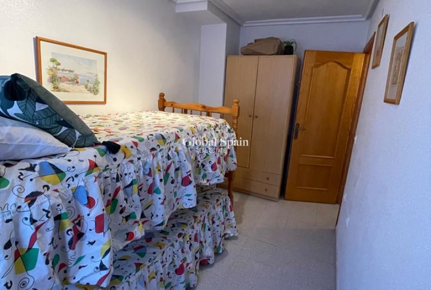 Wiederverkauf - WOHNUNG -
LA MATA - Costa Blanca