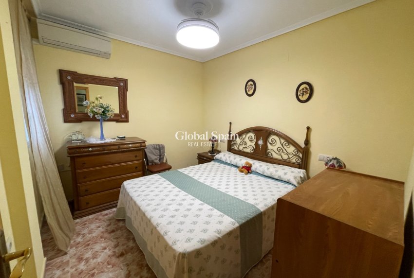 Wiederverkauf - WOHNUNG -
LA MATA - Costa Blanca