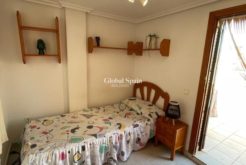 Wiederverkauf - WOHNUNG -
LA MATA - Costa Blanca