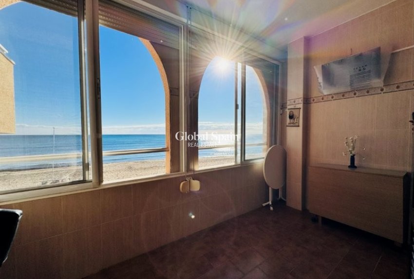 Wiederverkauf - WOHNUNG -
LA MATA - Costa Blanca