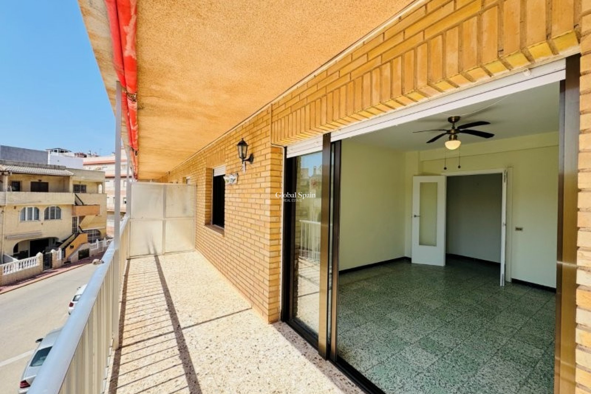 Wiederverkauf - WOHNUNG -
LA MATA - Costa Blanca