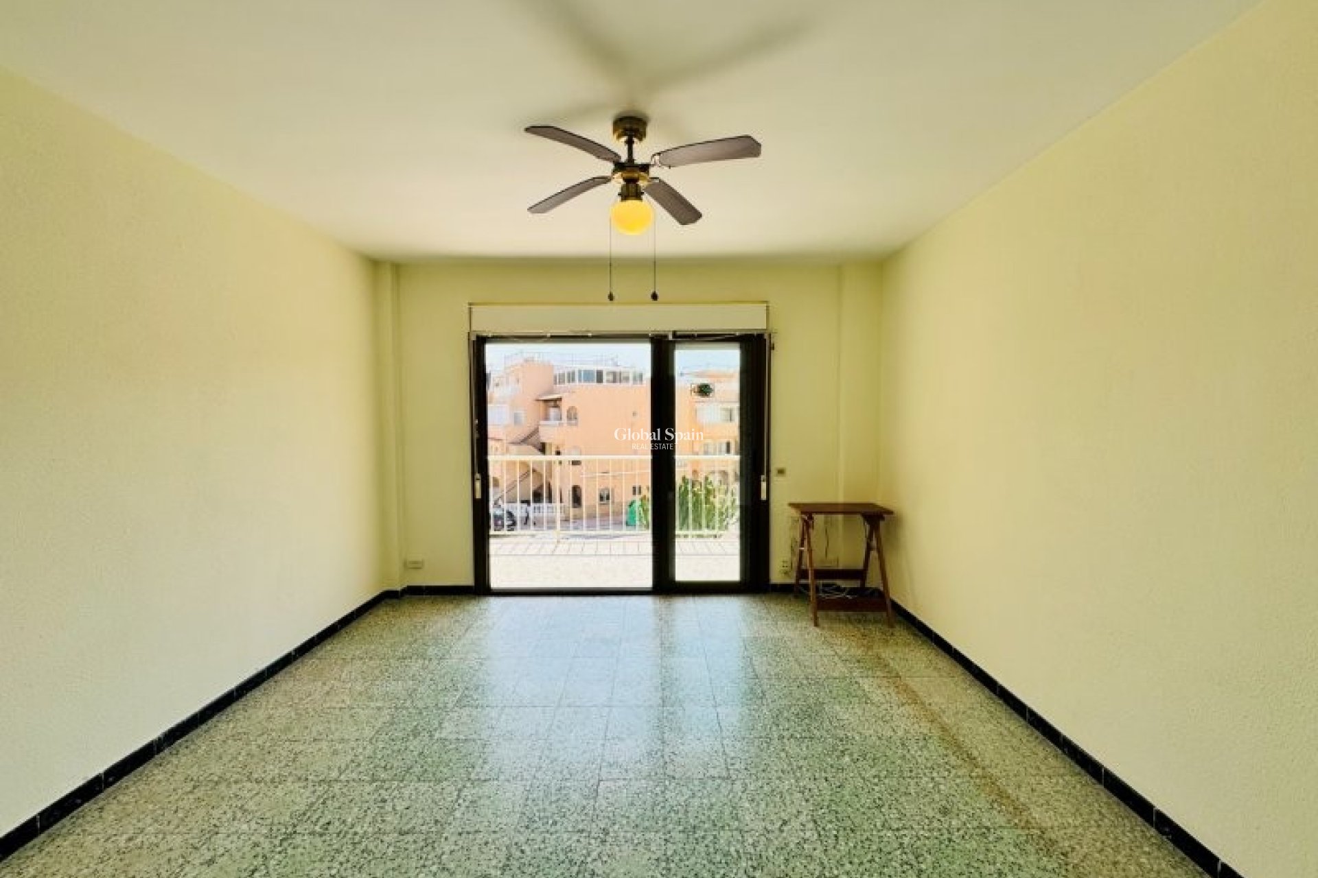 Wiederverkauf - WOHNUNG -
LA MATA - Costa Blanca