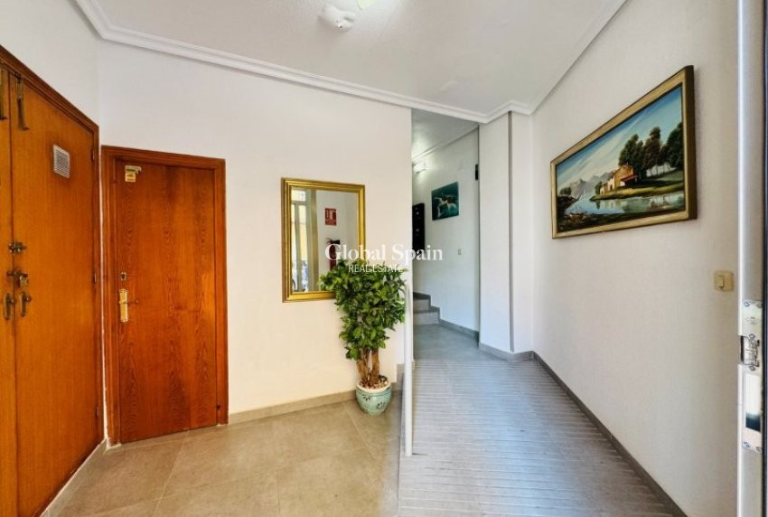 Wiederverkauf - WOHNUNG -
LA MATA - Costa Blanca