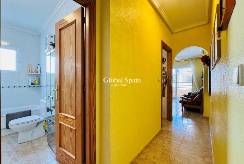 Wiederverkauf - WOHNUNG -
LA MATA - Costa Blanca