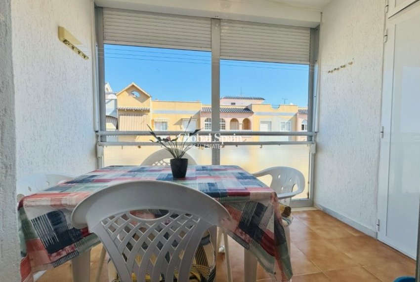 Wiederverkauf - WOHNUNG -
LA MATA - Costa Blanca