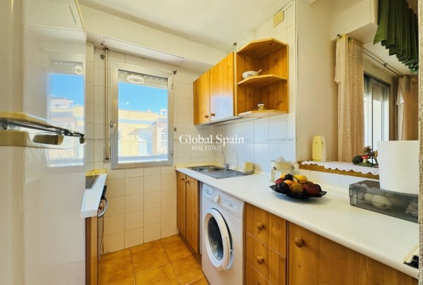 Wiederverkauf - WOHNUNG -
LA MATA - Costa Blanca