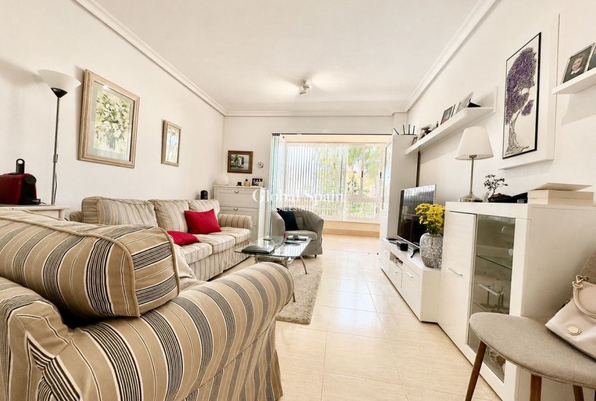 Wiederverkauf - WOHNUNG -
LA MATA - Costa Blanca
