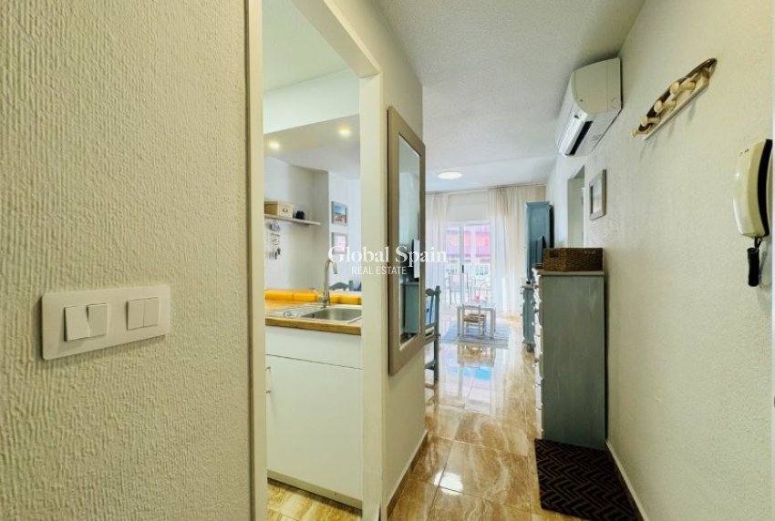 Wiederverkauf - WOHNUNG -
LA MATA - Costa Blanca
