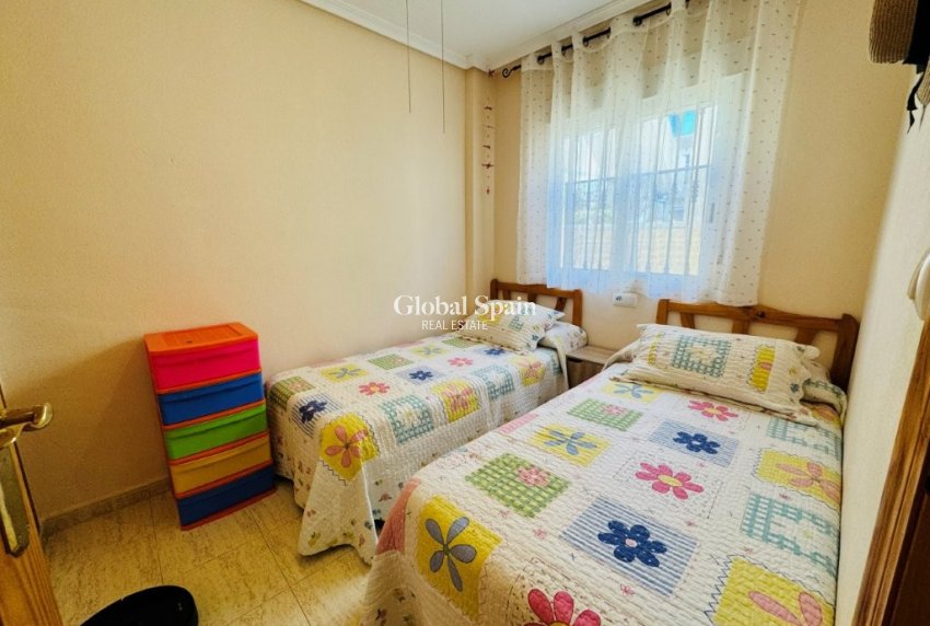 Wiederverkauf - WOHNUNG -
LA MATA - Costa Blanca