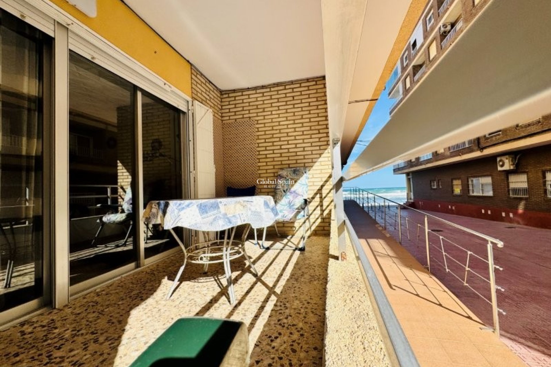 Wiederverkauf - WOHNUNG -
LA MATA - Costa Blanca