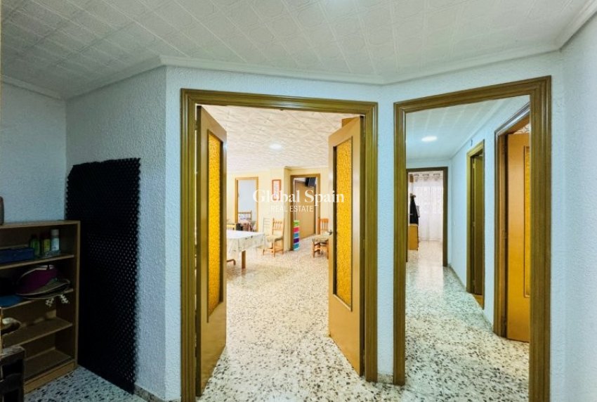 Wiederverkauf - WOHNUNG -
LA MATA - Costa Blanca