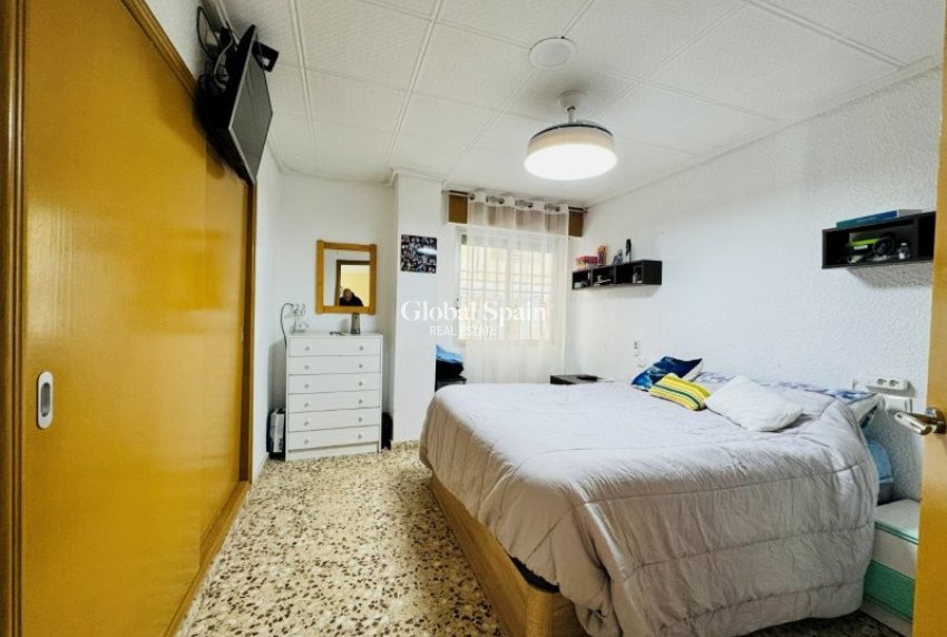 Wiederverkauf - WOHNUNG -
LA MATA - Costa Blanca