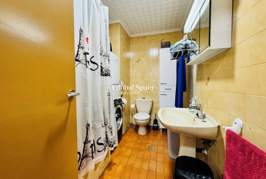 Wiederverkauf - WOHNUNG -
LA MATA - Costa Blanca
