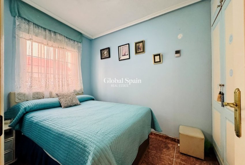 Wiederverkauf - WOHNUNG -
LA MATA - Costa Blanca