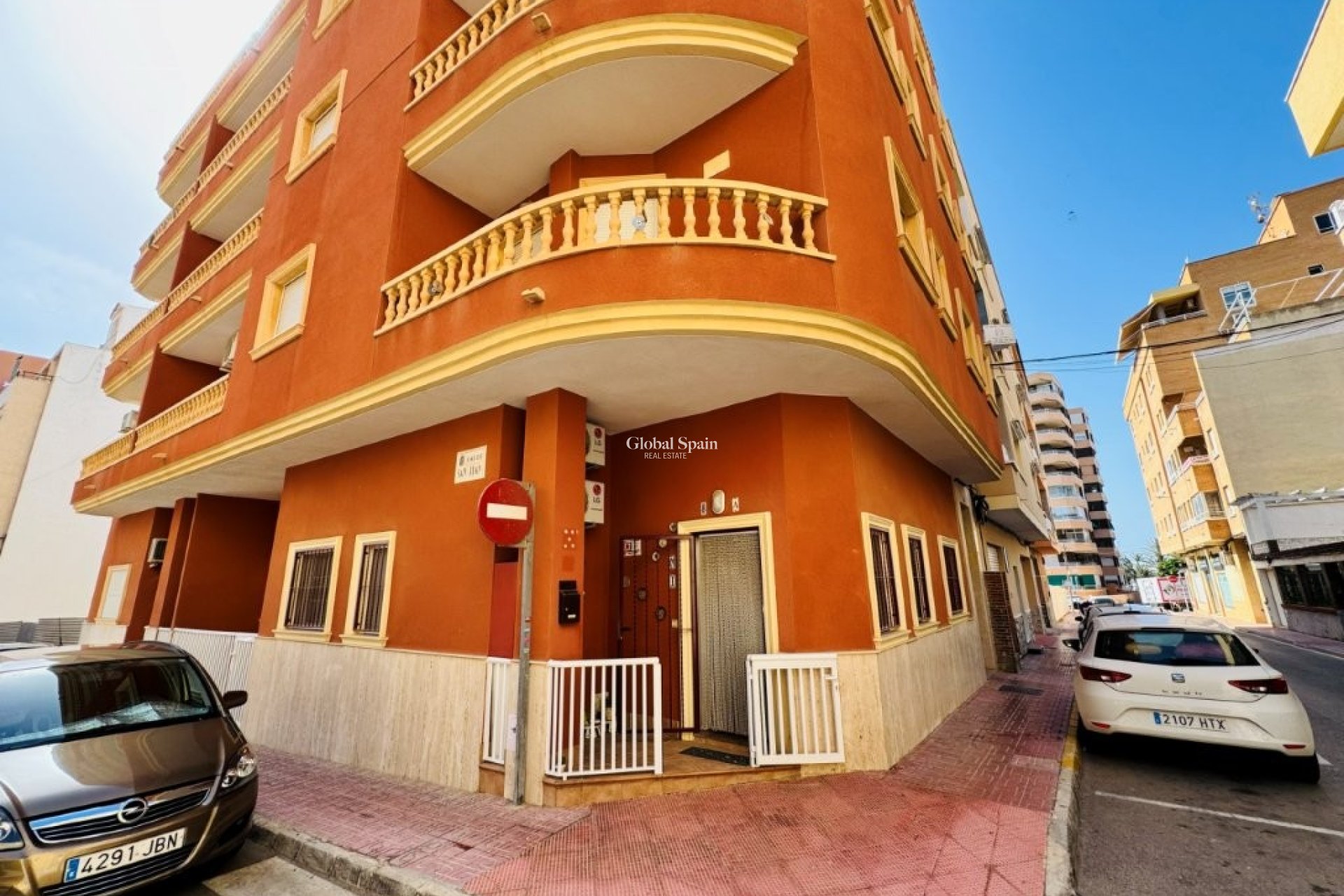 Wiederverkauf - WOHNUNG -
LA MATA - Costa Blanca