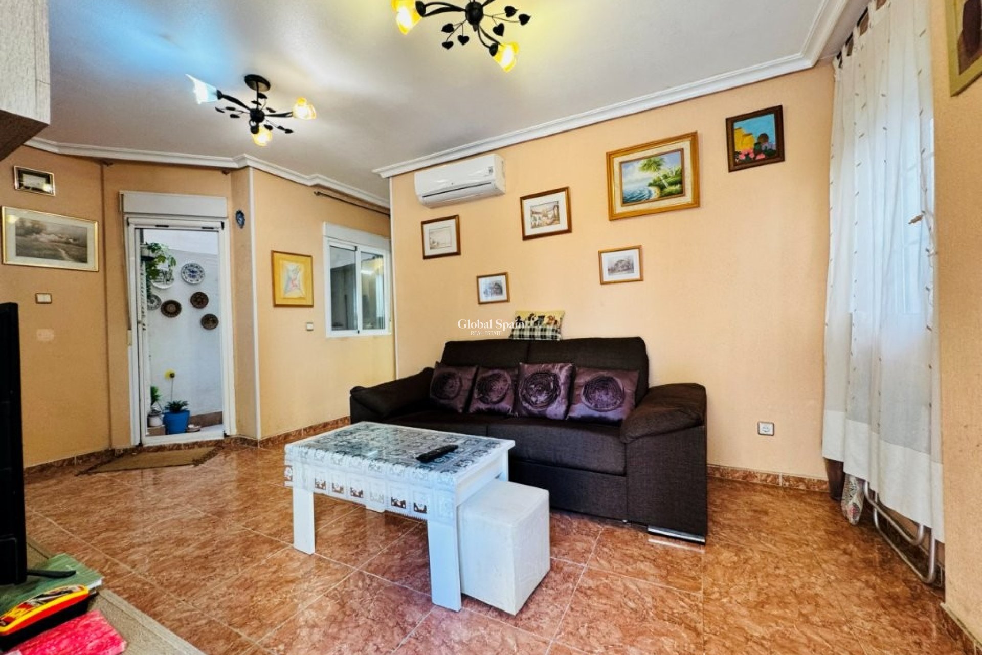 Wiederverkauf - WOHNUNG -
LA MATA - Costa Blanca
