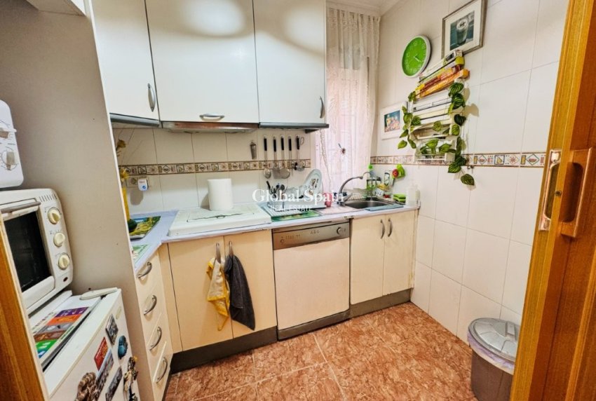 Wiederverkauf - WOHNUNG -
LA MATA - Costa Blanca
