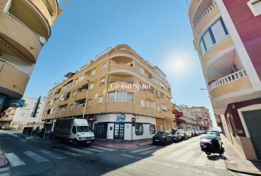 Wiederverkauf - WOHNUNG -
LA MATA - Costa Blanca