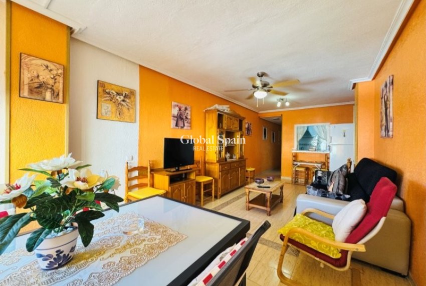 Wiederverkauf - WOHNUNG -
LA MATA - Costa Blanca