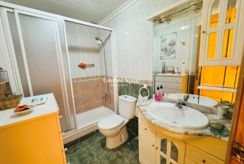 Wiederverkauf - WOHNUNG -
LA MATA - Costa Blanca
