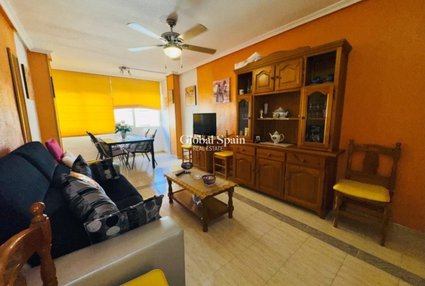 Wiederverkauf - WOHNUNG -
LA MATA - Costa Blanca