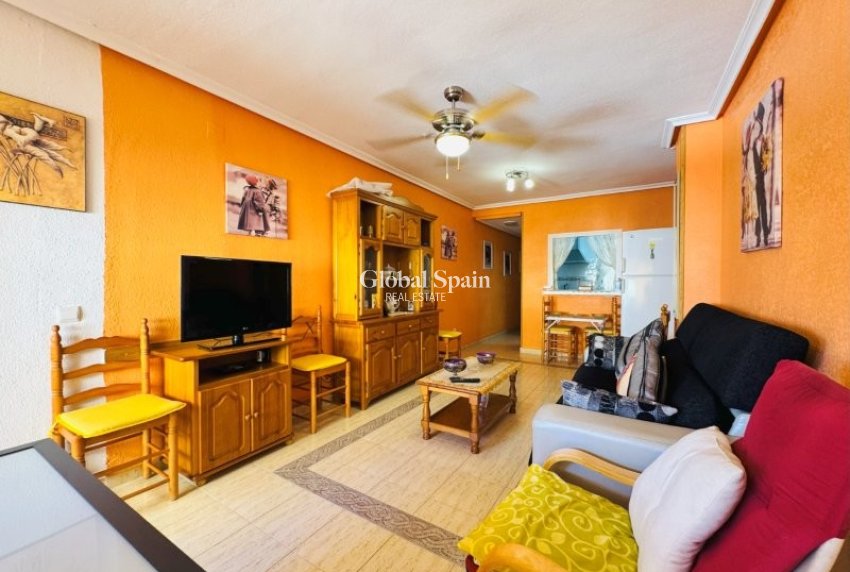 Wiederverkauf - WOHNUNG -
LA MATA - Costa Blanca