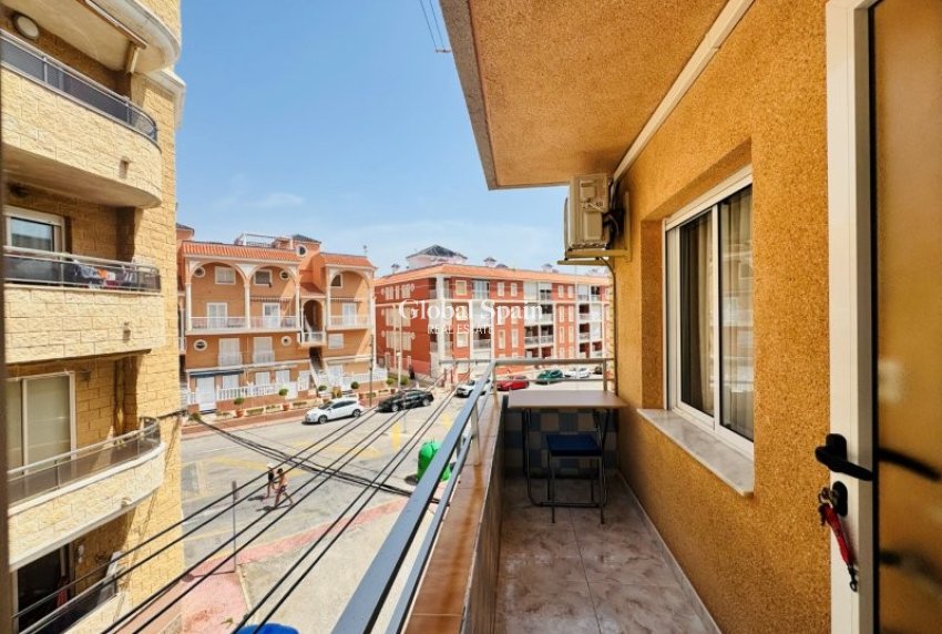 Wiederverkauf - WOHNUNG -
LA MATA - Costa Blanca
