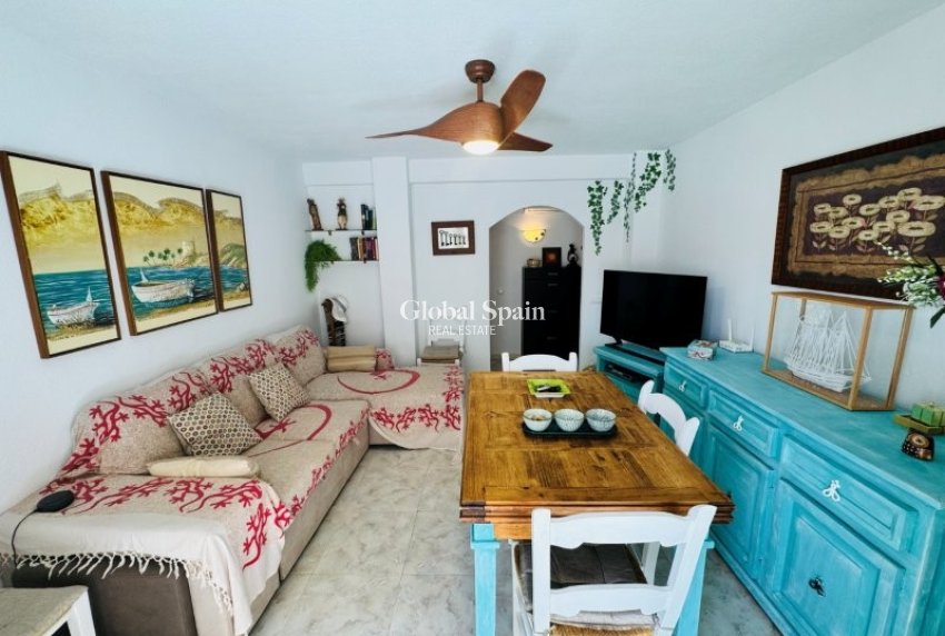 Wiederverkauf - WOHNUNG -
LA MATA - Costa Blanca