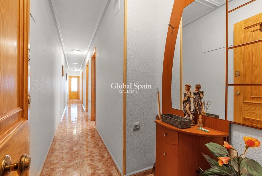Wiederverkauf - WOHNUNG -
LA MATA - Costa Blanca