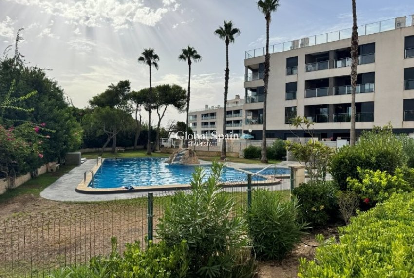 Wiederverkauf - WOHNUNG -
LA MATA - Costa Blanca