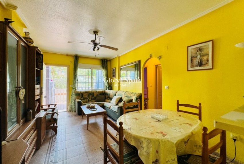 Wiederverkauf - WOHNUNG -
LA MATA - Costa Blanca