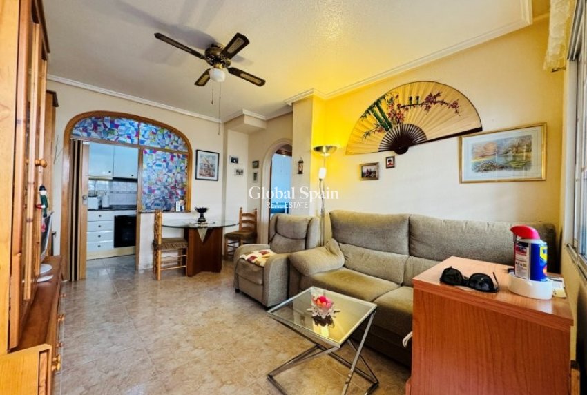 Wiederverkauf - WOHNUNG -
LA MATA - Costa Blanca