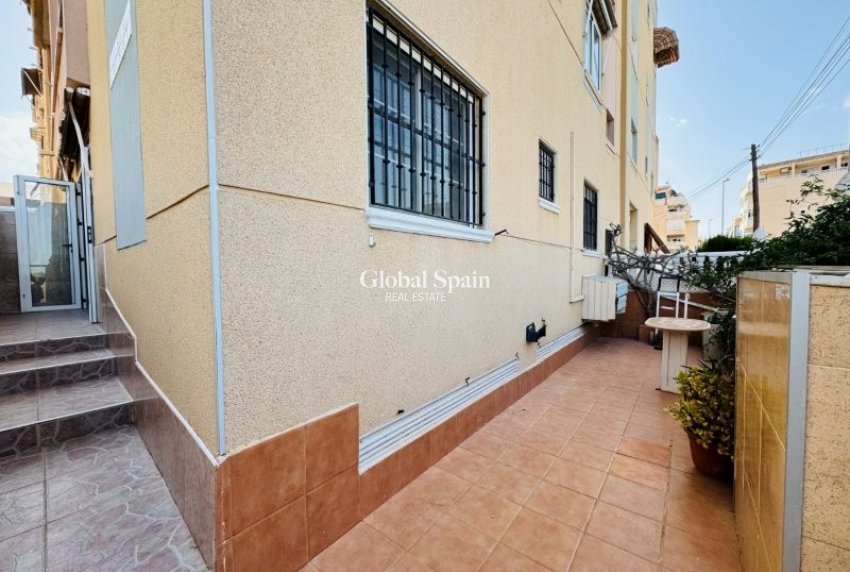 Wiederverkauf - WOHNUNG -
LA MATA - Costa Blanca