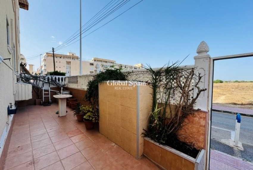 Wiederverkauf - WOHNUNG -
LA MATA - Costa Blanca