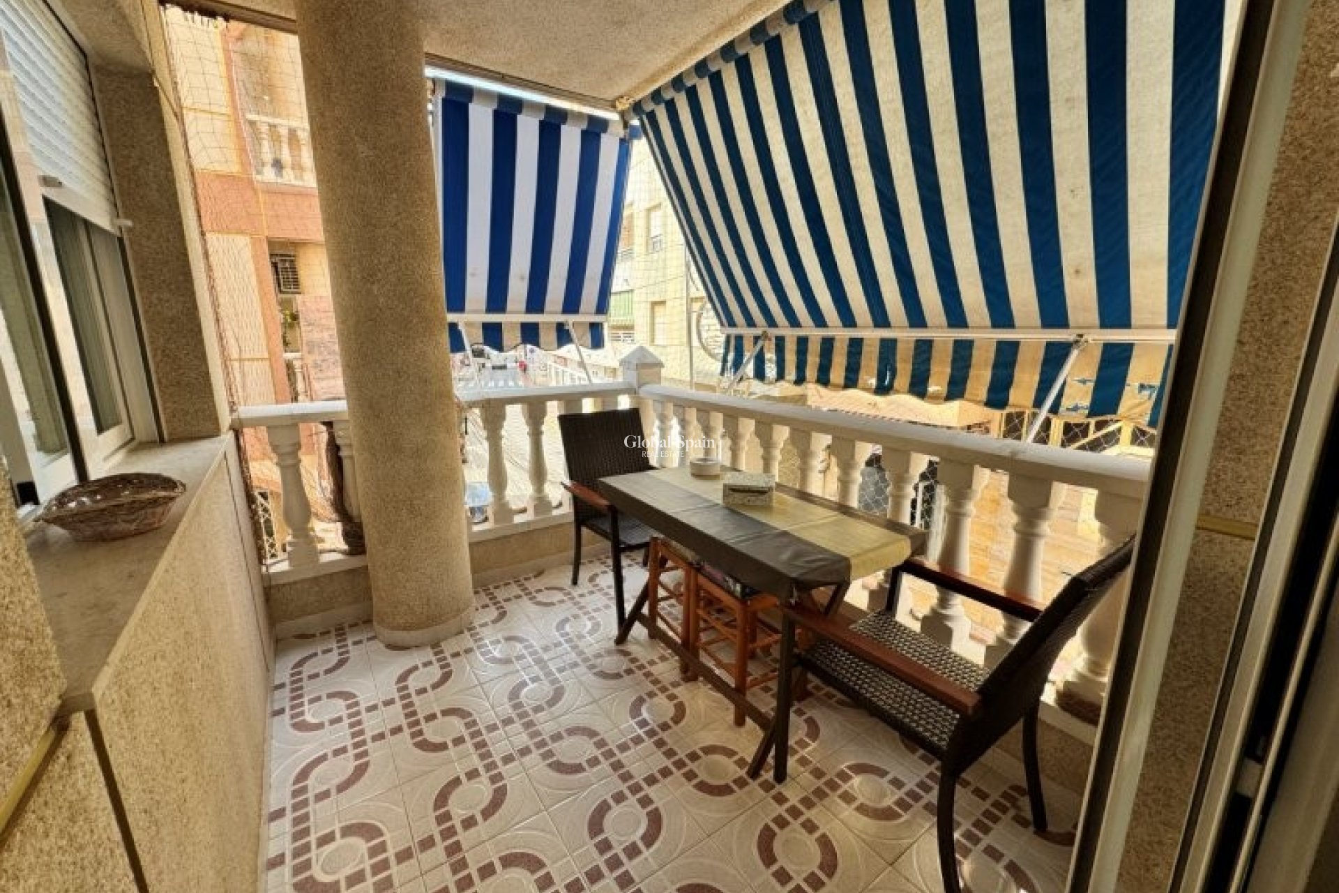 Wiederverkauf - WOHNUNG -
LA MATA - Costa Blanca