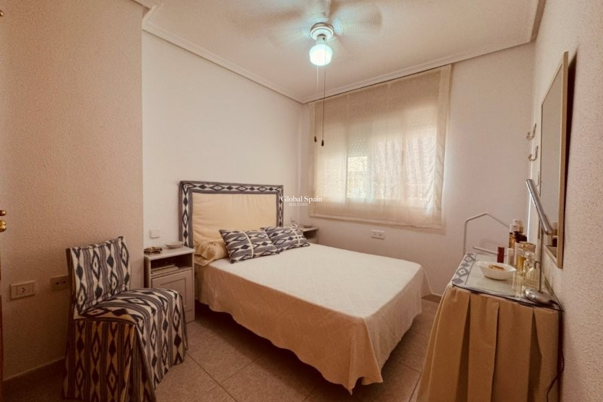 Wiederverkauf - WOHNUNG -
LA MATA - Costa Blanca