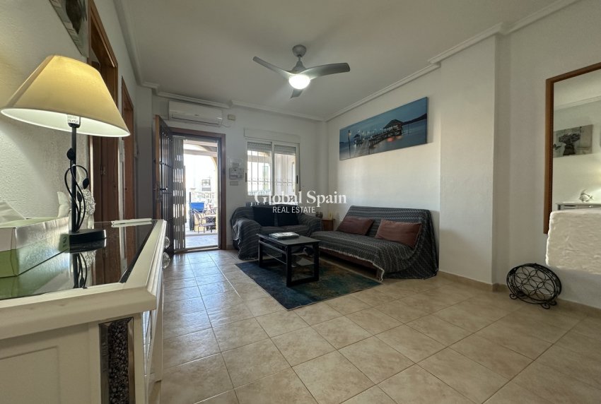 Wiederverkauf - WOHNUNG -
LA ZENIA - Costa Blanca