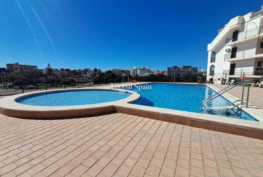 Wiederverkauf - WOHNUNG -
LA ZENIA - Costa Blanca